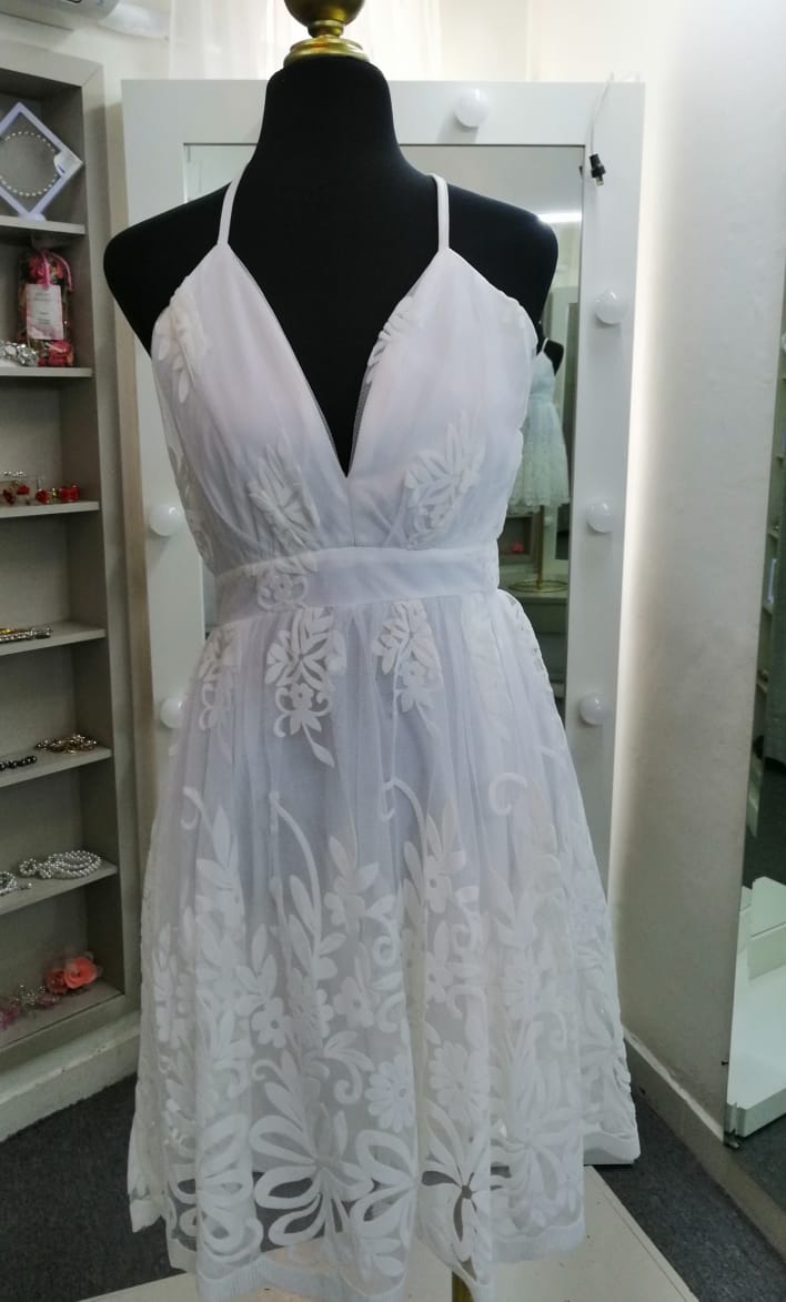 Vestido blanco corto